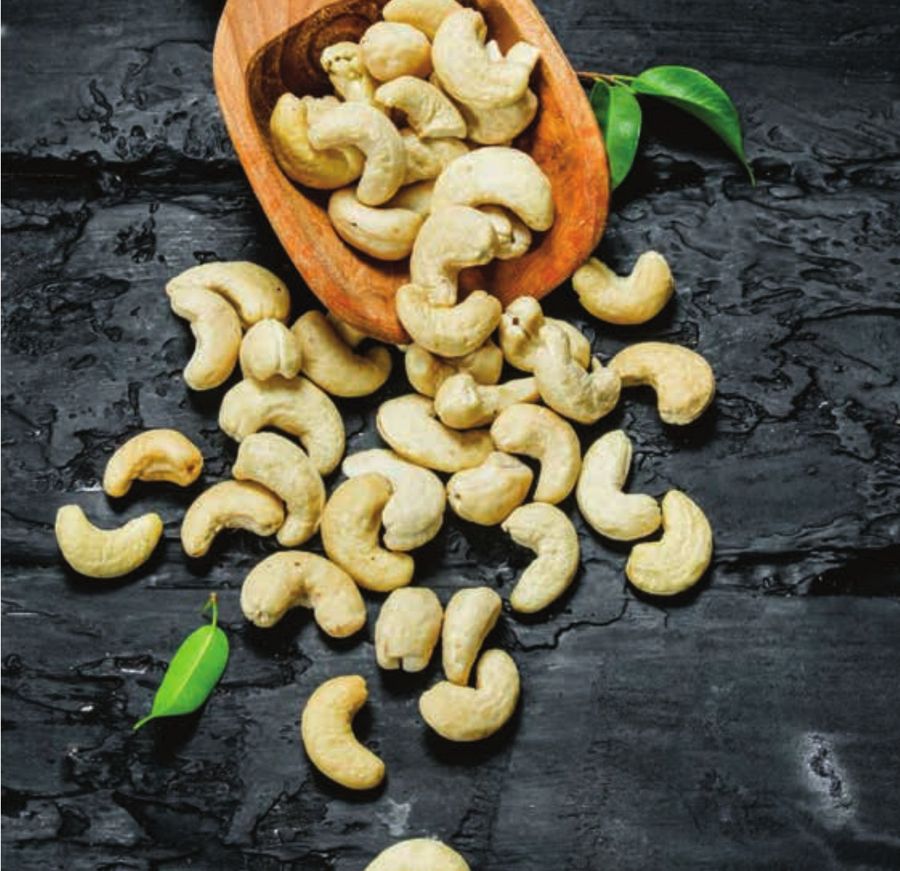 Whole Kazookaa cashew kernels